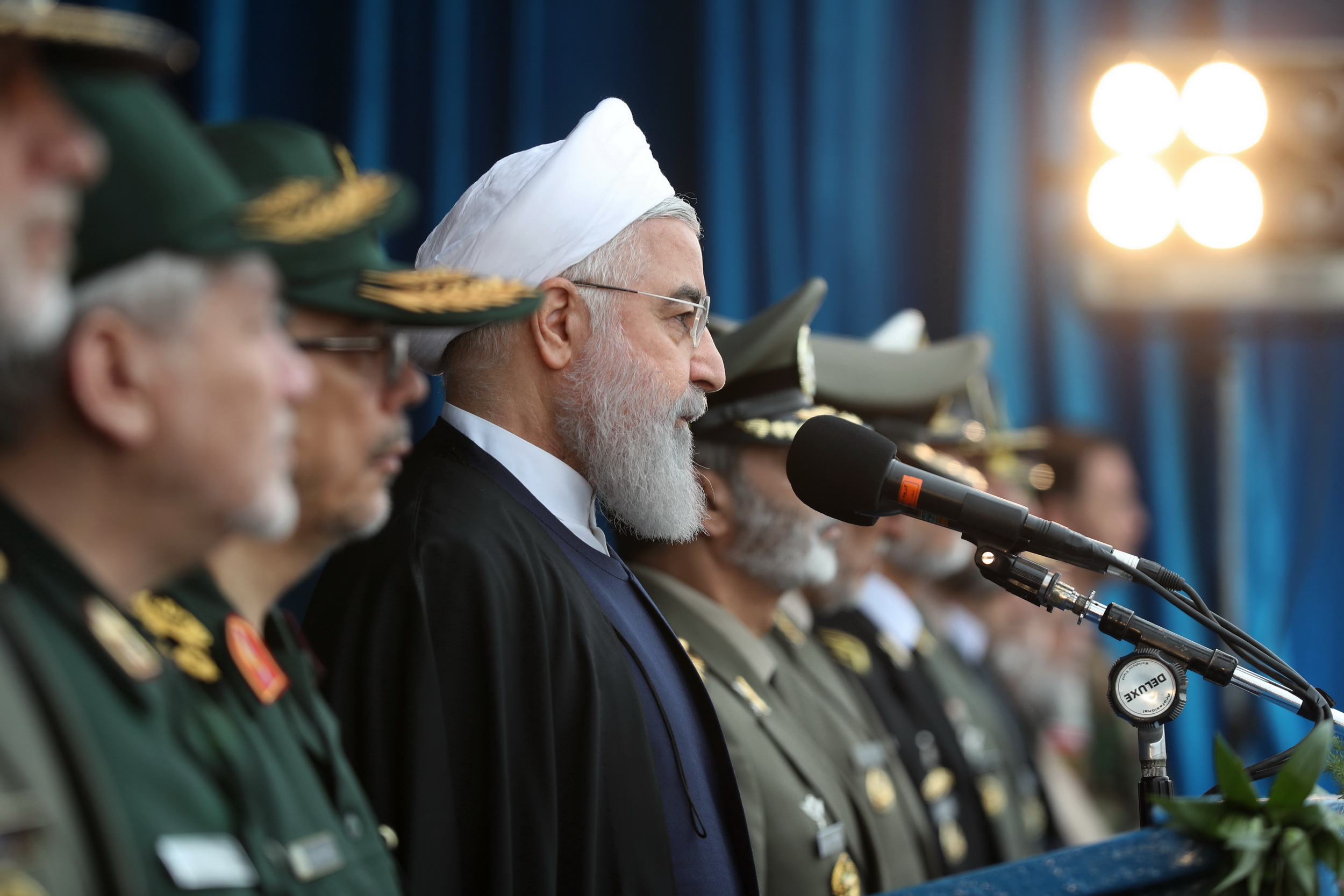 ملت ایران استقلال خود را در کنار نیروهای مسلح می‌داند/ اتحاد مردم و نیروهای مسلح مثال‌زدنی است