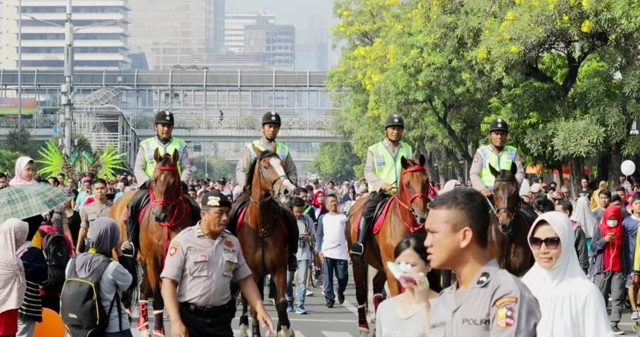 پلیس سواره اندونزی متشکل از نیروهای مرد و زن است که در میان مردم این کشور محبوبیت بالایی دارند.