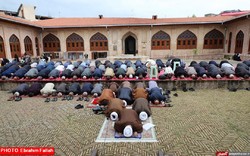 اقامه‌ی نماز عید فطر در مسجد جامع ساری