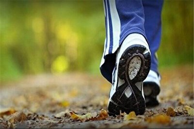 فواید حیرت‌انگیز پیاده‌روی بعد از غذا | کنترل قند خون با این کار ساده و کم‌هزینه