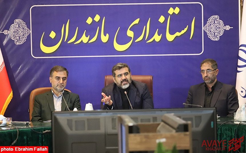 نشست صمیمی وزیر ارشاد با اهالی فرهنگ، هنر و رسانه‌ی مازندران