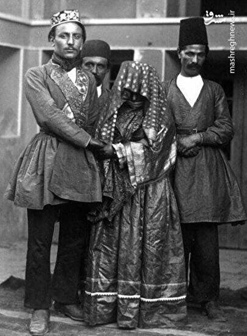 تصویری نایاب و جالب از یک عروس و داماد در زمان قاجار