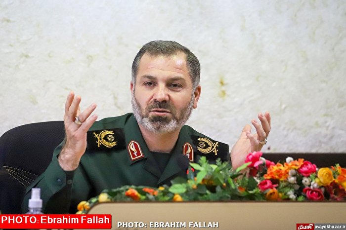برخی روشنفکران استکبار را در موقعیت جغرافیایی آمریکا خلاصه کردند برخی روشنفکران استکبار را در موقعیت جغرافیایی آمریکا خلاصه کردند