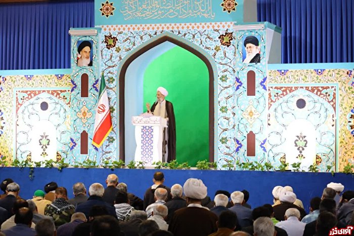 آمریکا از اریکه قدرت به زیر خواهد آمد و بر سر اغتشاشگران معامله خواهد کرد! آمریکا از اریکه قدرت به زیر خواهد آمد و بر سر اغتشاشگران معامله خواهد کرد!