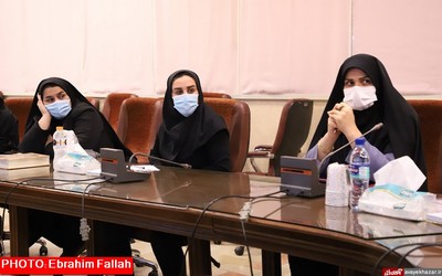 نشست خبری مدیرکل امور بانوان و خانواده استانداری مازندران به مناسبت بزرگداشت هفته زن و روز مادر