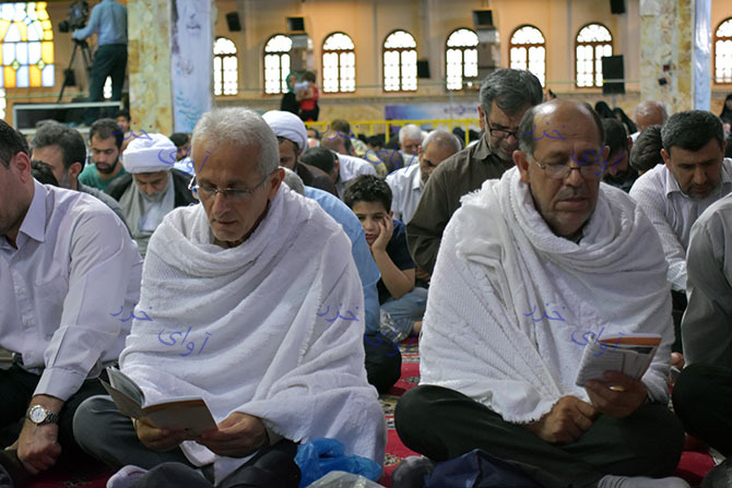 طنین زیبای دعای عرفه و حضور مهمانی از جنس آلاله‎ها در مصلای ساری