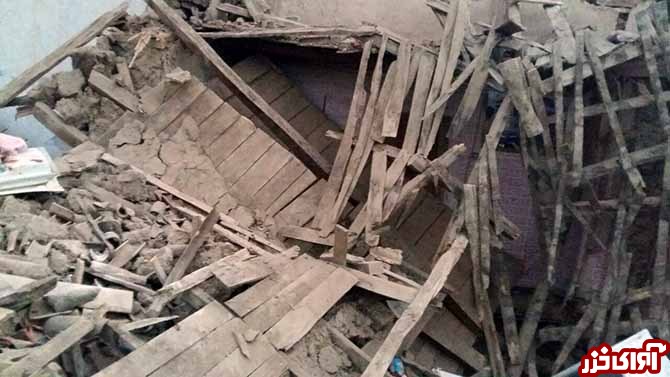 فروریختن یک منزل مسکونی در «مهدیرجه» گلوگاه و نجات اعضای خانواده از زیر آوار + تصاویر فروریختن یک منزل مسکونی در «مهدیرجه» گلوگاه و نجات اعضای خانواده از زیر آوار + تصاویر