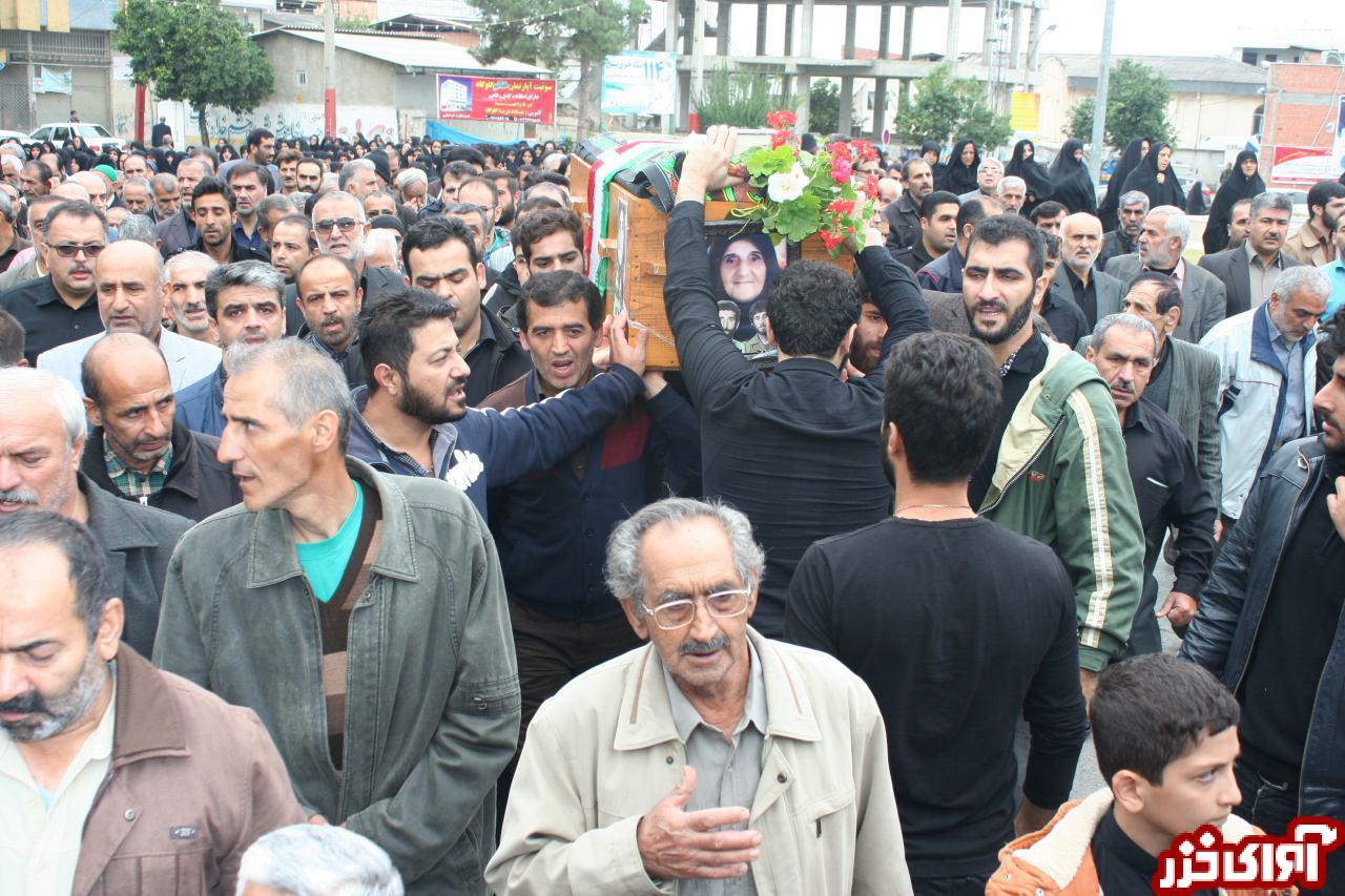 پیکر مادر شهیدان عسگری تشییع شد