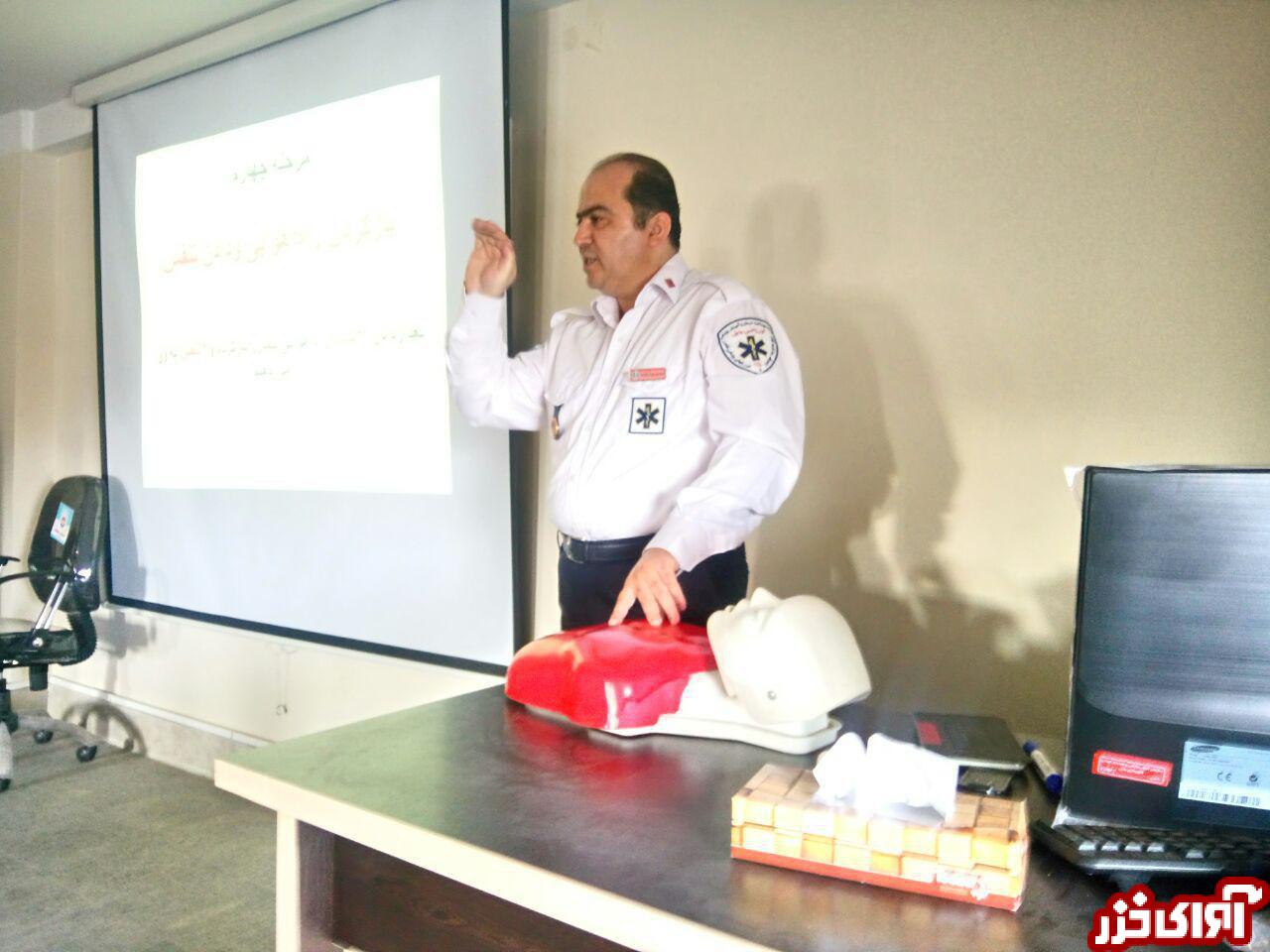 آموزش کمک‎های اولیه به پرسنل جدید آتش‌نشانی بابل توسط اورژانس 115