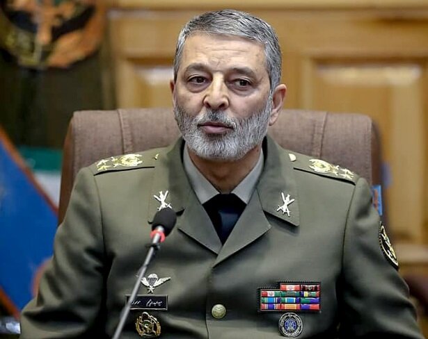 فرمانده کل ارتش: آسمان ایران برای همه پروازها امن تر از گذشته است فرمانده کل ارتش: آسمان ایران برای همه پروازها امن تر از گذشته است
