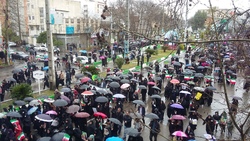 آغاز راهپیمایی مردم مازندران در جشن ملی انقلاب/ حضور در مثبت 2 درجه!