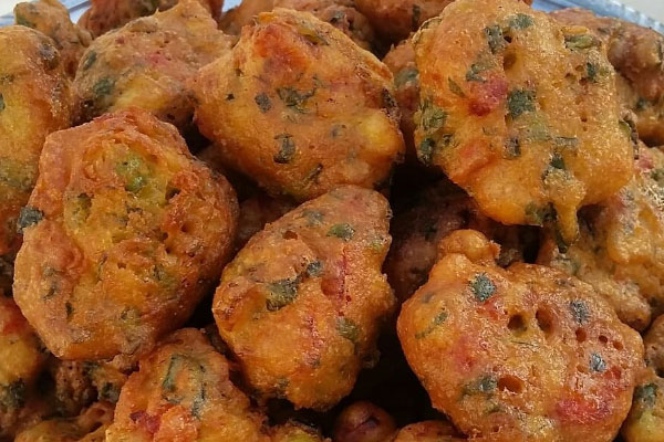 پاکوره سوسیس سیب زمینی غذای ساده با سوسیس