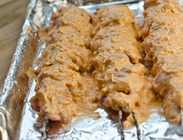 جوجه کباب با سسی عالی و طعم و رنگی بی نظیر جوجه کباب با سسی عالی و طعم و رنگی بی نظیر