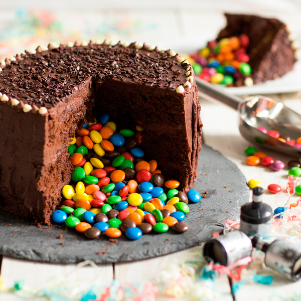 تزئین کیک تولد شکلاتی مردانه