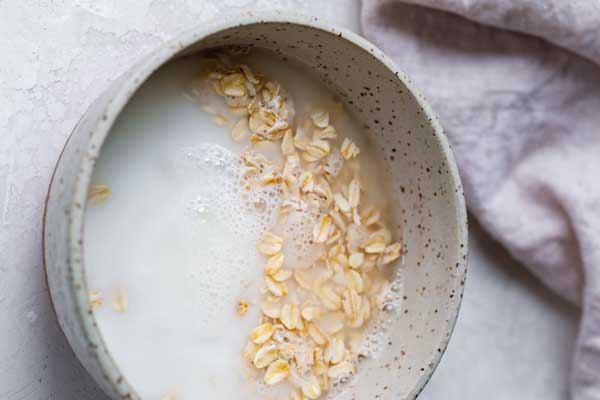 طرز تهیه اوتمیل صبحانه ای اوتمیل صبحانه ای