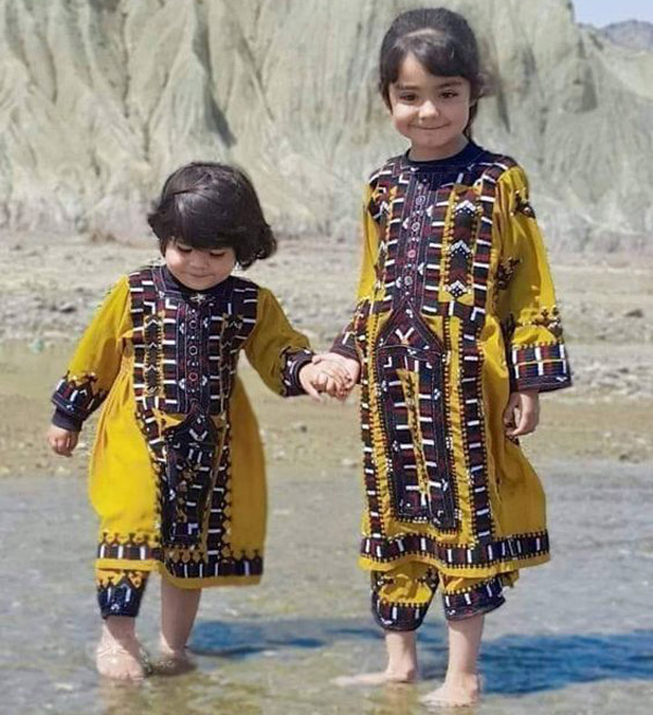عکس دختران بلوچی با لباس های محلی