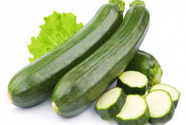 کدوسبز غذا برای روزهای گرم با کدوسبز