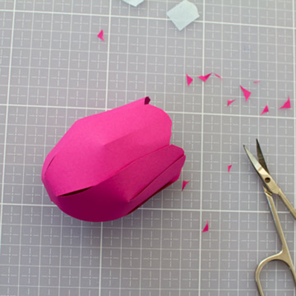 مرحله به مرحله ساختن کاردستی گل لاله با کاغذ رنگی