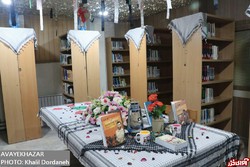 اهدای 6 هزار جلد کتاب حوزه ایثار و مقاومت به کتابخانه ساری