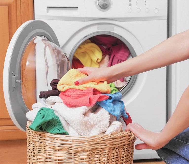 بهترین درجه آب گرم ماشین لباسشویی برای شستن لباسهای سفید کدام است؟