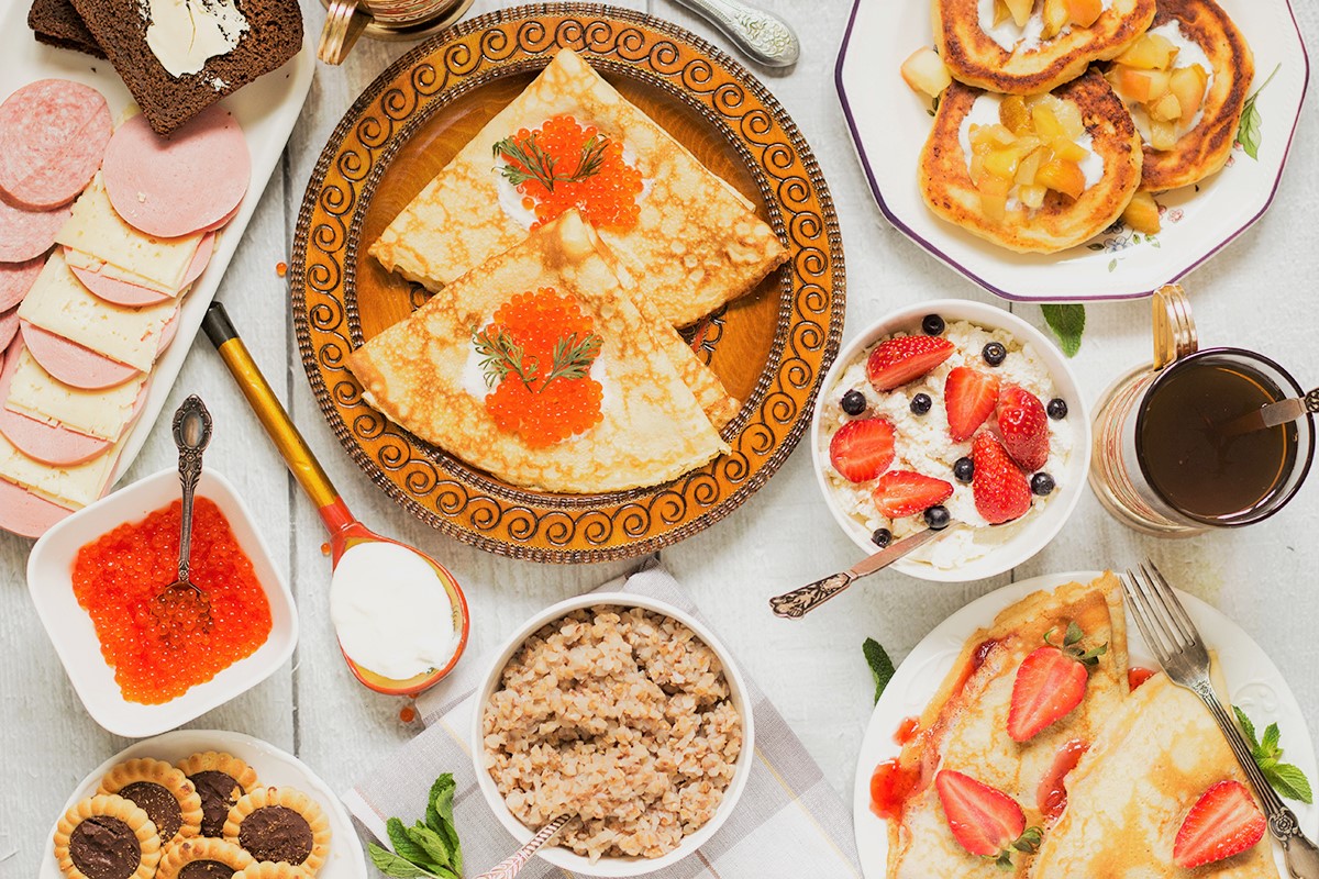 20 منوی پیشنهادی صبحانه از کشورهای مختلف دنیا؛منوی لوکس صبحانه روسی