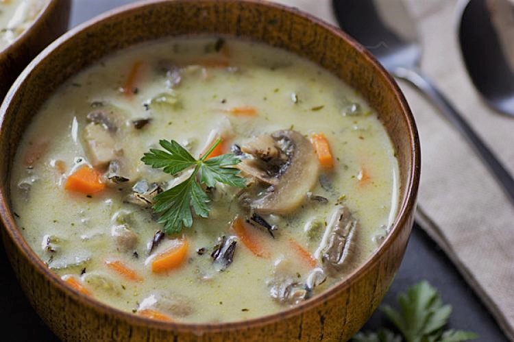 طرز تهیه سوپ شلغم و پیاز و جو خوشمزه برای درمان سرماخوردگی و آنفولانزا