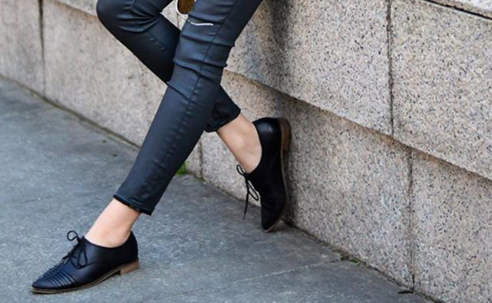 مدل کفش اداری زنانه مشکی راحت بند دار