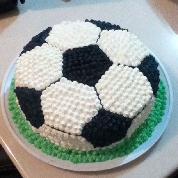 کیک تولد با تم فوتبالی