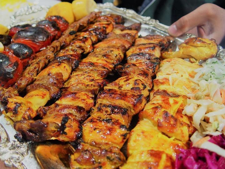 طرز تهیه و نکات کلیدی جوجه کباب زعفرانی برای 6 یا 12 نفر + جوجه کباب تابهای
