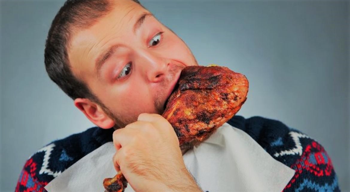 وقتی گرسنه نیستید و غذا میخورید چه اتفاقی برای بدنتان میافتد؟