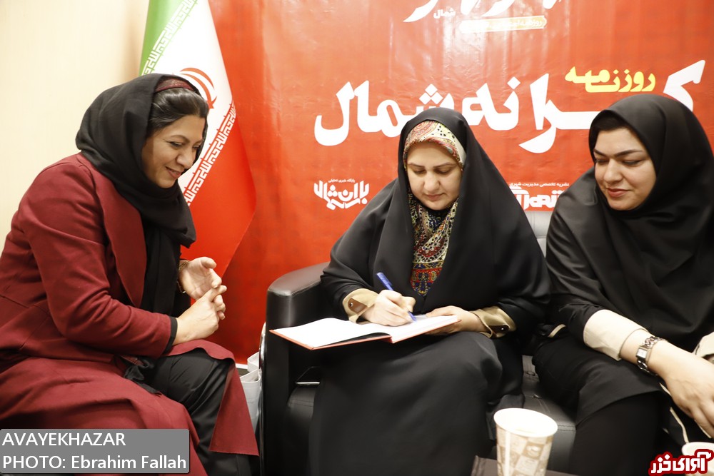 بازدید مدیرکل بانوان مازندران از نمایشگاه کتاب و رسانههای استان + تصاویر بازدید مدیرکل بانوان مازندران از نمایشگاه کتاب و رسانههای استان + تصاویر
