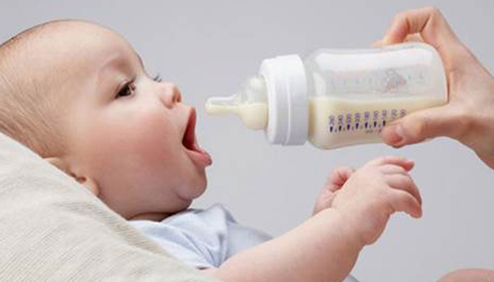 ترکیب شیر خشک با شیر مادر، بایدها و نبایدها