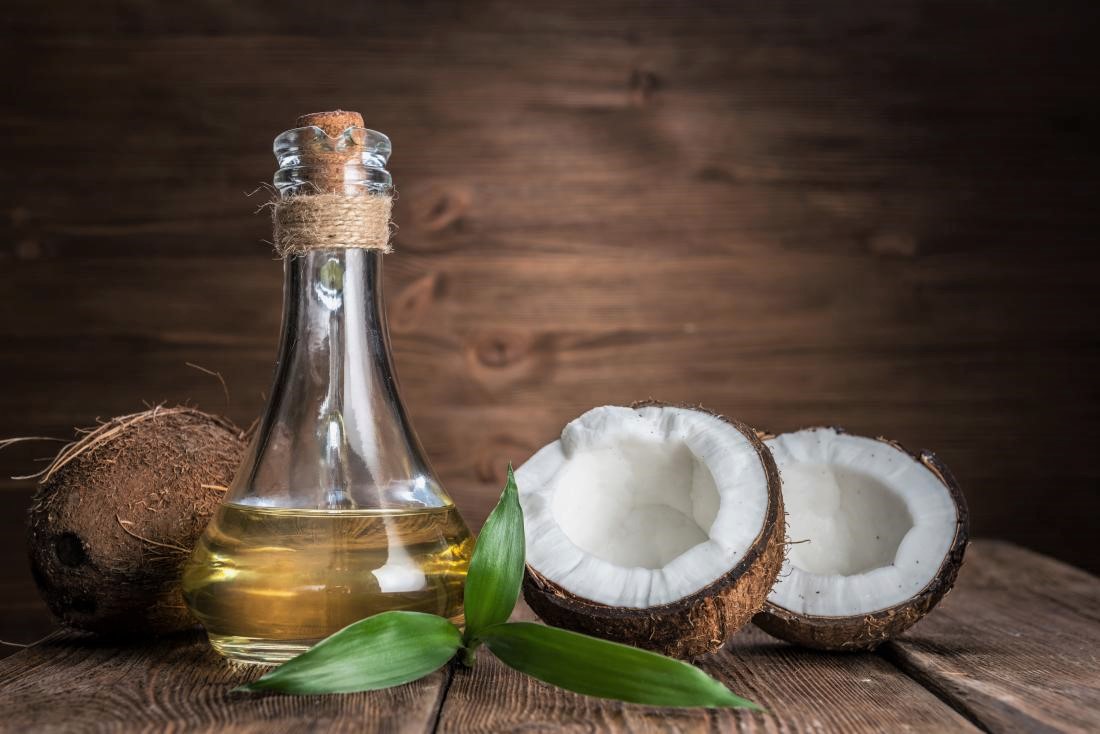 چطور روغن نارگیل متابولیسم بدن را بالا میبرد و باعث لاغری و آب شدن چربی شکم و پهلوها میشود؟