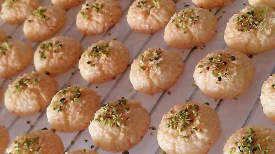طرز تهیه‌ی شیرینی نارگیلی بازاری؛ مخصوص عید نوروز