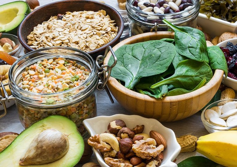 کمبود 8 ویتامین و ماده معدنی در بدن باعث افسردگی و استرس میشوند