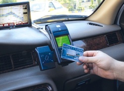 جای خالی کارت شهروندی در جلوگیری از انتقال ویروس کرونا در پرداخت کرایه‌های تاکسی/زنگار فراموشی بر دستگاه‌های کارت خوان شهری در ساری