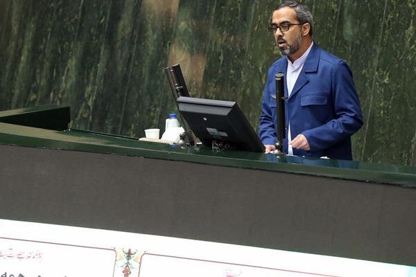ایردخواه: از بودجه ۹۸ بحران بنزین درآمد و از بودجه ۹۹ بحران بورس بیرون میآید