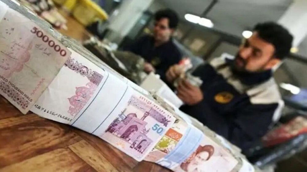 خبر مهم شریعتمداری درباره حداقل دستمزد کارگری/اختصاص حدود ۱۵ درصد از ارزش بورس کشور به شستا