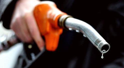 سهمیه بنزین مرداد کدام رانندگان کاهش می یابد؟
