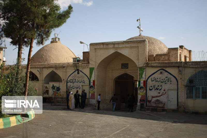 کاروانسرای شاه‌عباسی سمنان