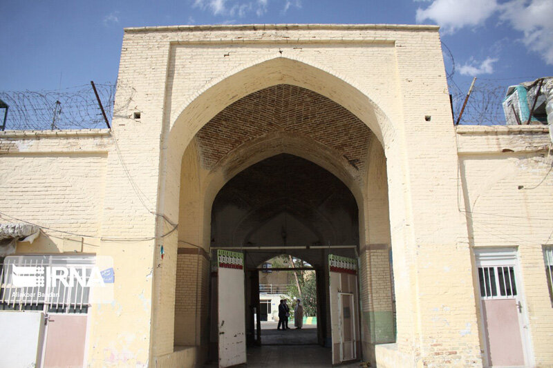 کاروانسرای شاه‌عباسی سمنان