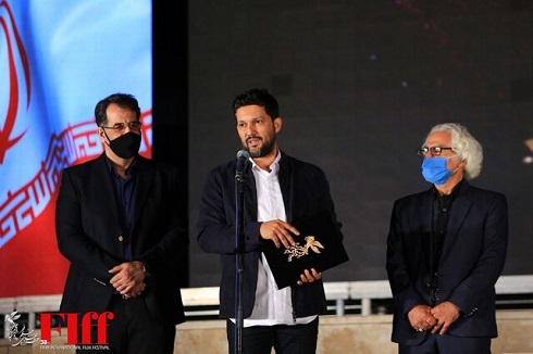 حامد بهداد در مراسم تجلیل از افتخارآفرینان سینمای ایران