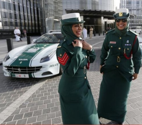 dubai_police_woman5.jpg