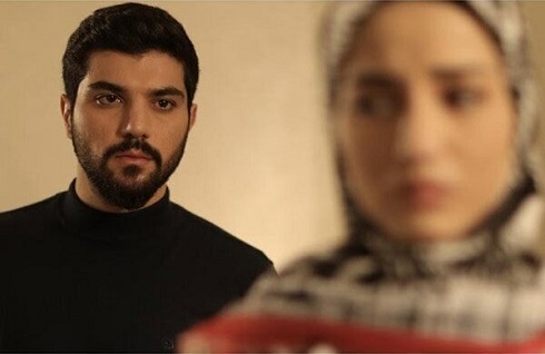 سینا مهراد در نقش آقازاده سینا مهراد در نقش آقازاده