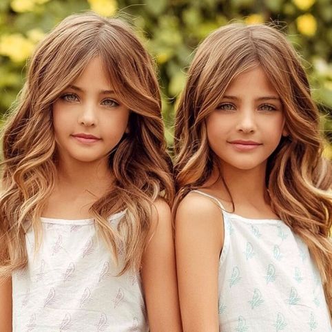 عکس خواهران دوقلو زیبا