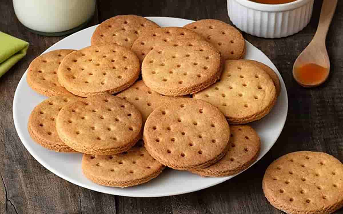 طرز تهیه بیسکوییت ساقه طلایی طرز تهیه بیسکوییت ساقه طلایی