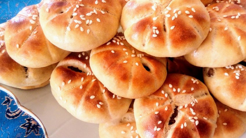 کلوچه خرمایی، میان وعده ای عالی و مغذی برای کودکان کلوچه خرمایی، میان وعده ای عالی و مغذی برای کودکان