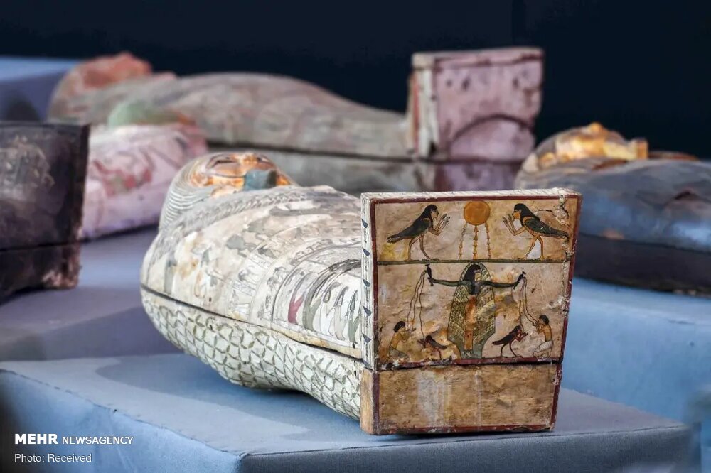 تصاویر: کشف ۱۴۰ تابوت مومیایی و مجسمه های باستانی در مصر