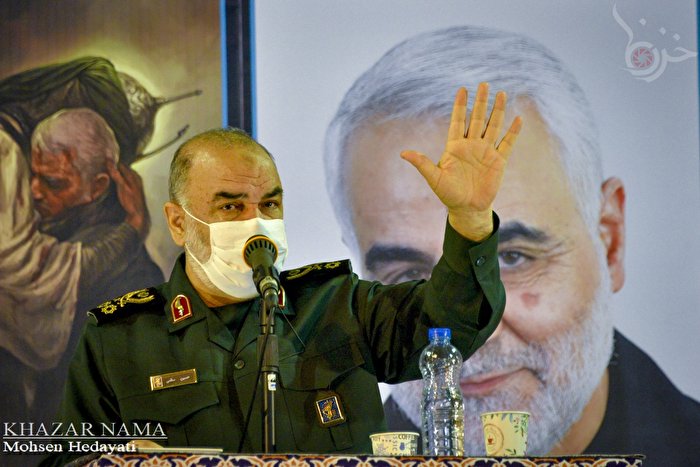 شما غلط میکنید برای ما تصمیم بگیرید! شما غلط میکنید برای ما تصمیم بگیرید!