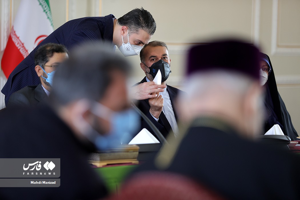 حسین امیرعبداللهیان وزیر امور خارجه در دیدار با نمایندگان اقلیت‌های دینی 
